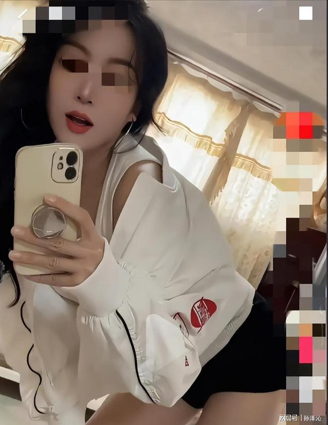 板娘王木木粉丝百万颜值米乐m6烧烤界的网红老(图3)